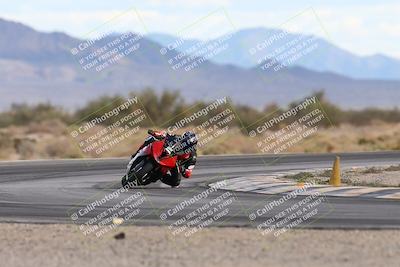 media/Nov-16-2025-Race Pace (Sun) [[8c5fa54630]]/Non Verified Riders (1st 20 Minutes)/5-Turn 15 (110pm)/